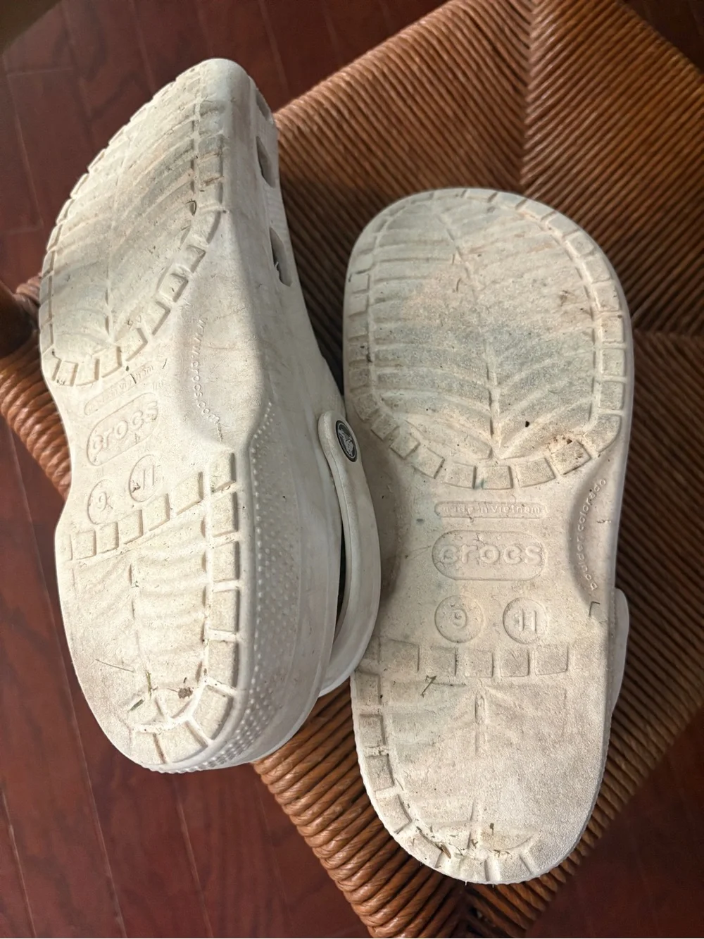 Men's Size 9 White Crocs
